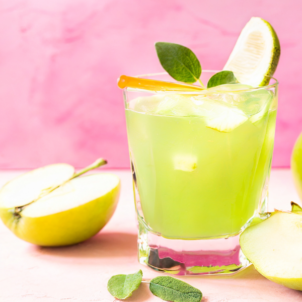 Cocktails with green apple syrup